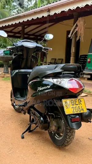 Hero Pleasure 2017 Motorbike (Used)