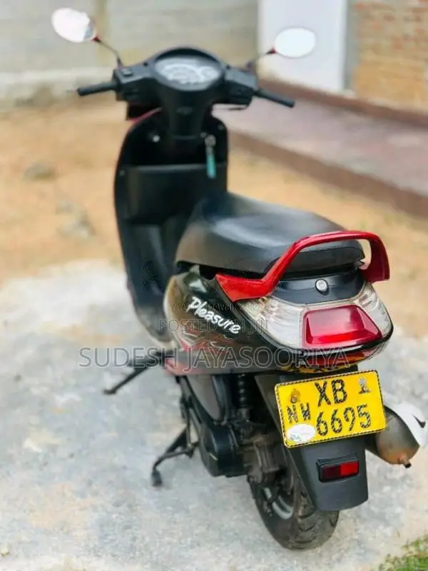 Hero Pleasure 2011 Motorbike (Used)