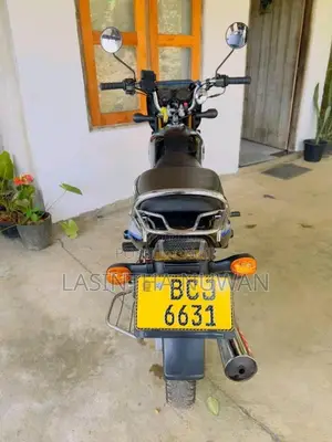 Bajaj CT-100 2015 Motorbike (Used)