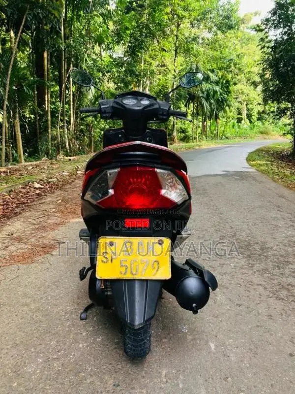 Honda Dio 2013 Motorbike (Used)