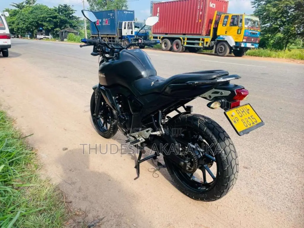 Yamaha FZ 2019 Motorbike (Used)