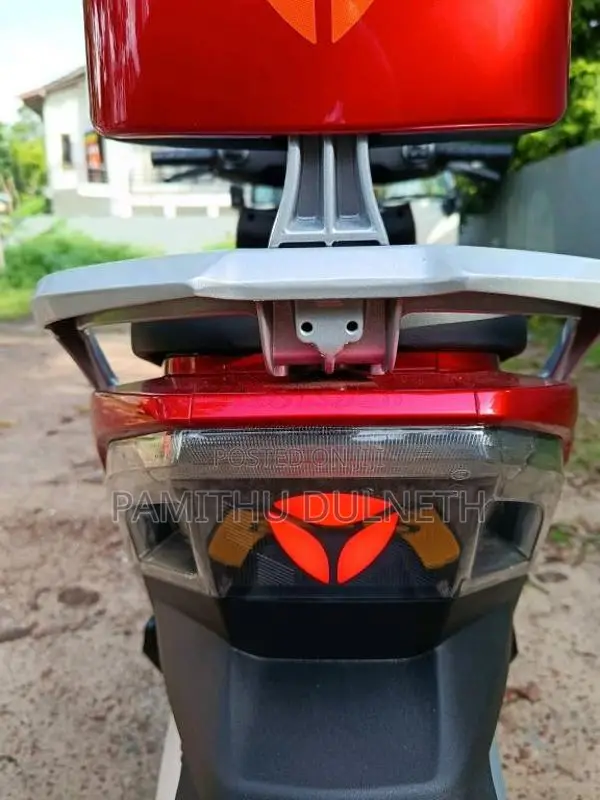Yadea T5 2025 Motorbike (Used)