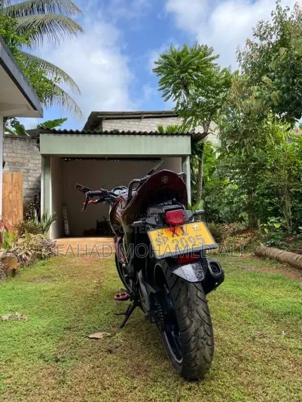 Yamaha FZ 2011 Motorbike (Used)