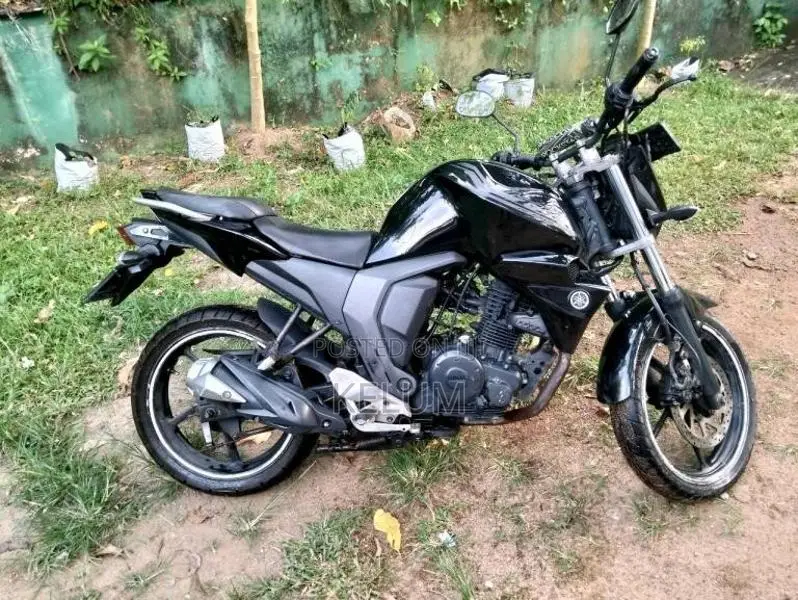 Yamaha Fz Version 2 2015 Motorbike (Used)