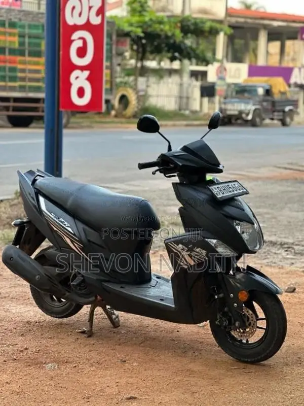 Yamaha ZR 2018 Motorbike (Used)