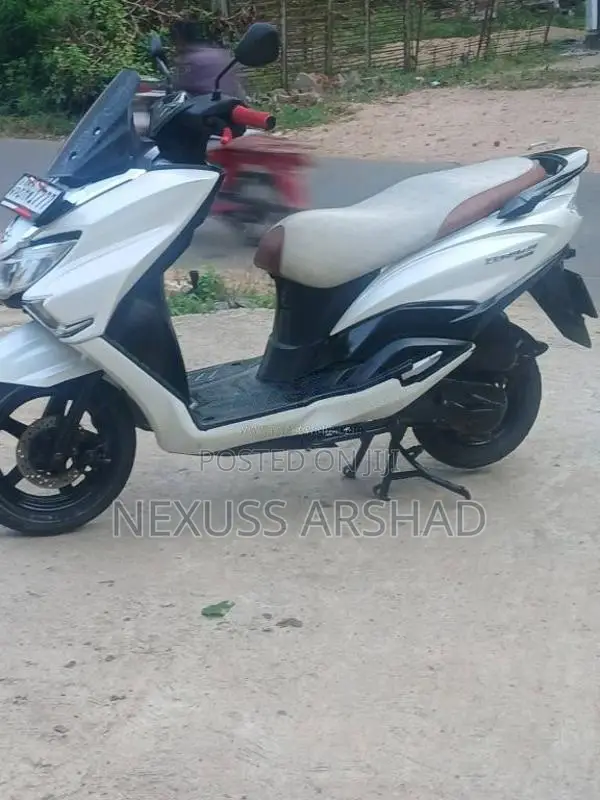 Suzuki Burgman 2019 Motorbike (Used)