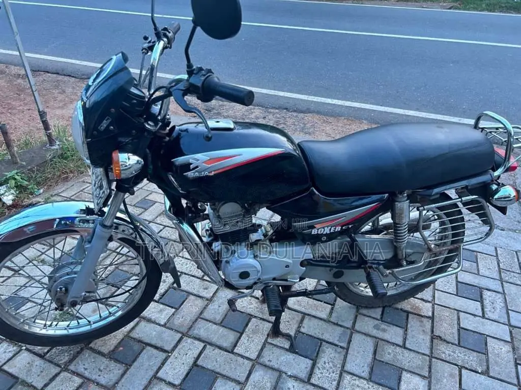 Bajaj Boxer 2003 Motorbike (Used)