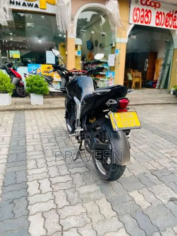 Yamaha FZ 2015 Motorbike (Used)