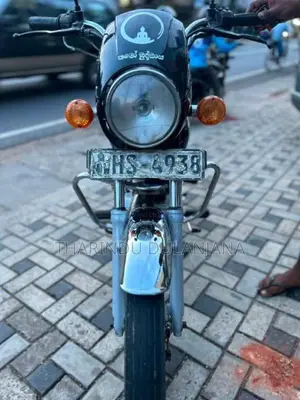 Bajaj Boxer 2003 Motorbike (Used)