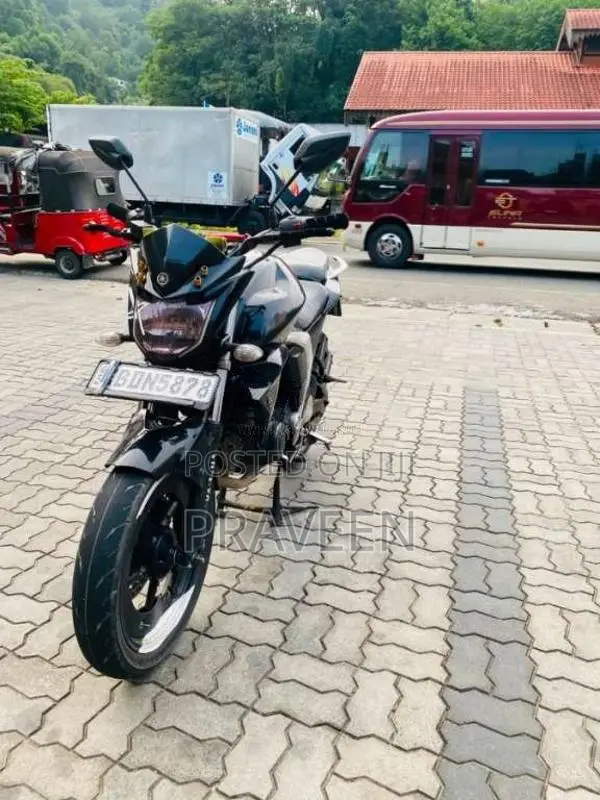 Yamaha FZ 2015 Motorbike (Used)