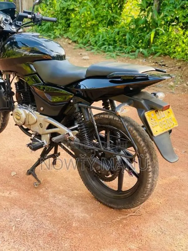 Bajaj Pulsar 180 2016 Motorbike (Used)