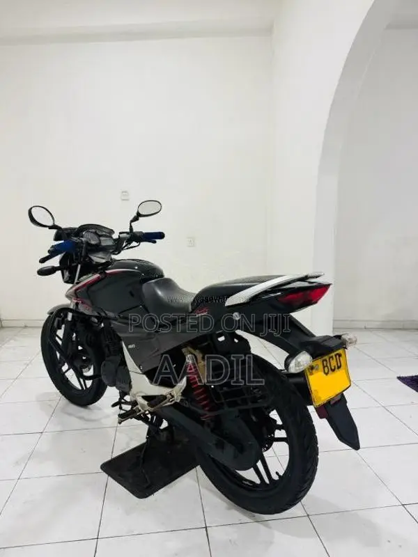 Hero Xtreme Sport Double Disk 2016 Motorbike (Used)