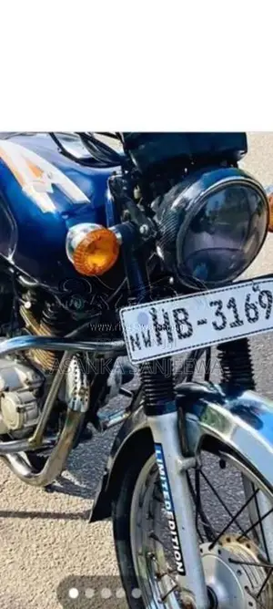Bajaj Boxer 2003 Motorbike (Used)