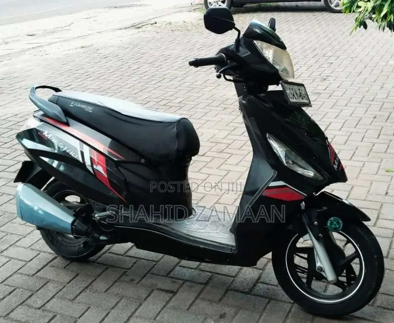 Hero Maestro Edge 2019 Motorbike (Used)