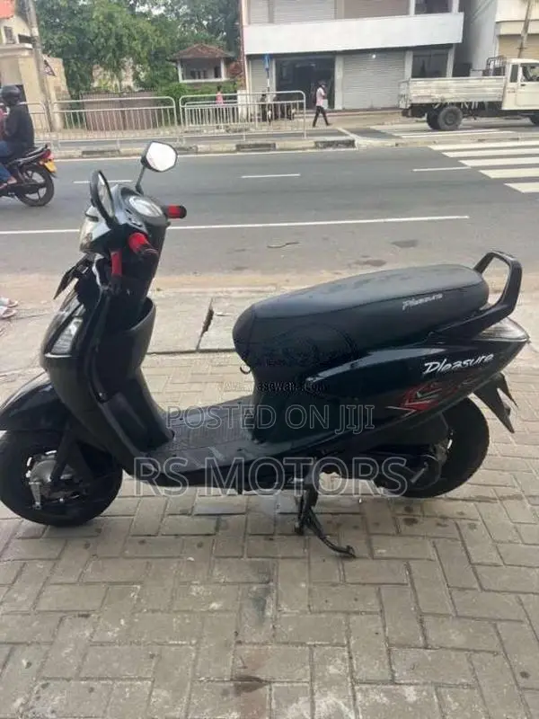 Hero Pleasure 2013 Motorbike (Used)