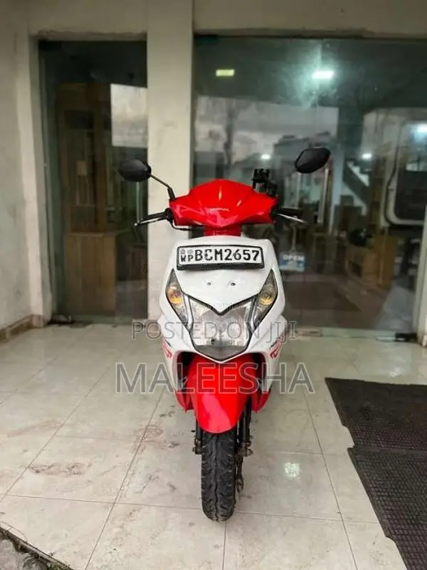 Honda Dio 2015 Motorbike (Used)
