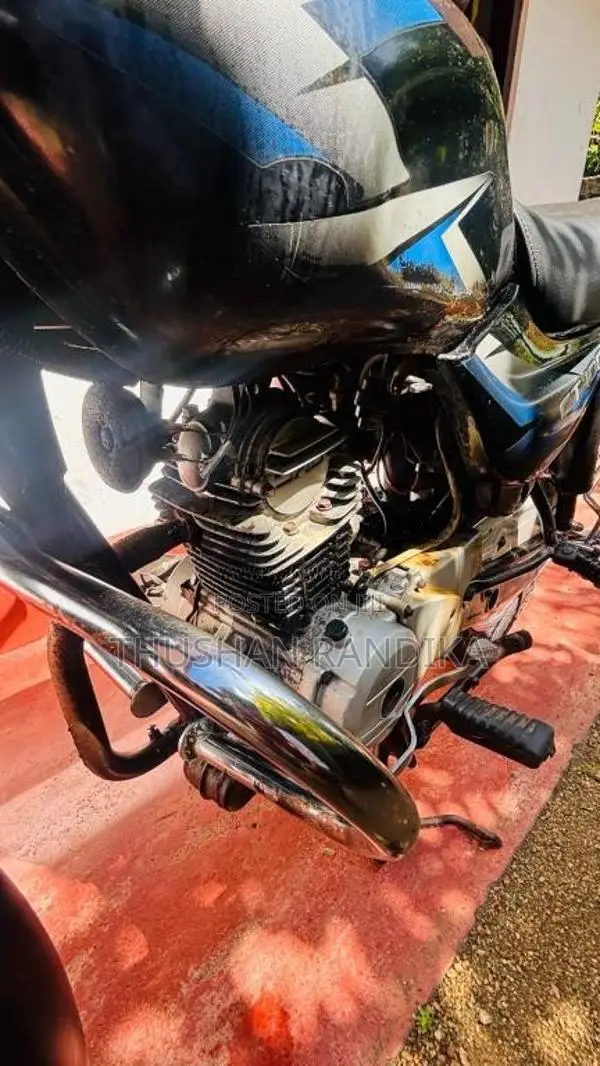 Bajaj CT-100 2016 Motorbike (Used)