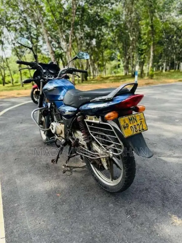 Bajaj Discover 2006 Motorbike (Used)