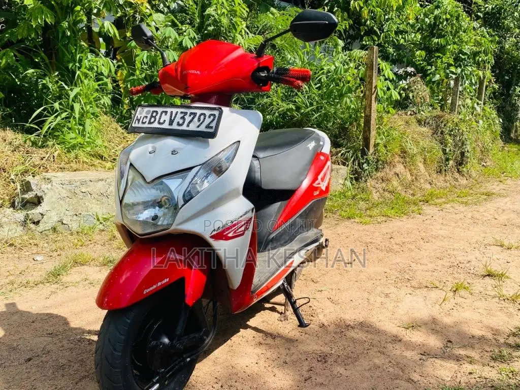 Honda Dio 2015 Motorbike (Used)