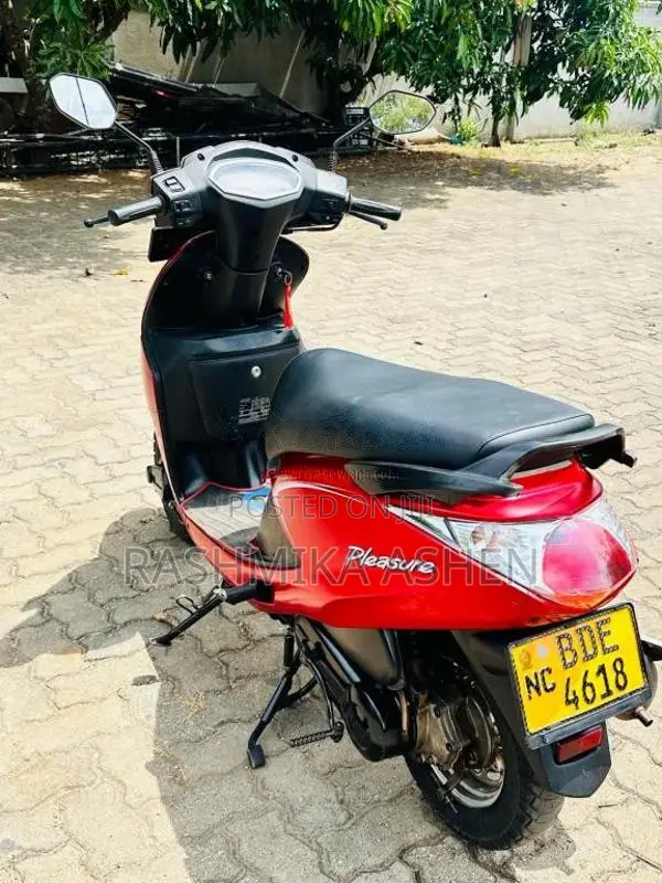 Hero Pleasure 2015 Motorbike (Used)