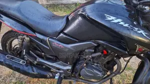 Hero Hunk 2014 Motorbike (Used)