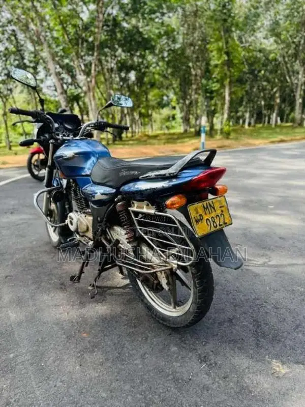 Bajaj Discover 2006 Motorbike (Used)