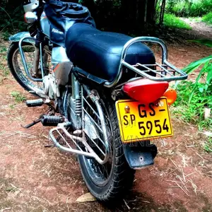 Bajaj Boxer 2004 Motorbike (Used)