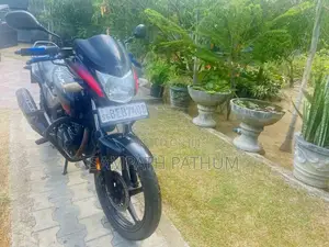 Hero Hunk 2016 Motorbike (Used)