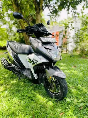 Yamaha Zr 2018 Motorbike (Used)