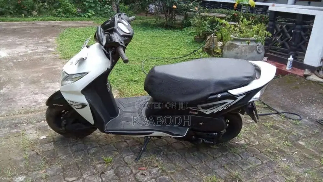 Honda Dio 2015 Motorbike (Used)