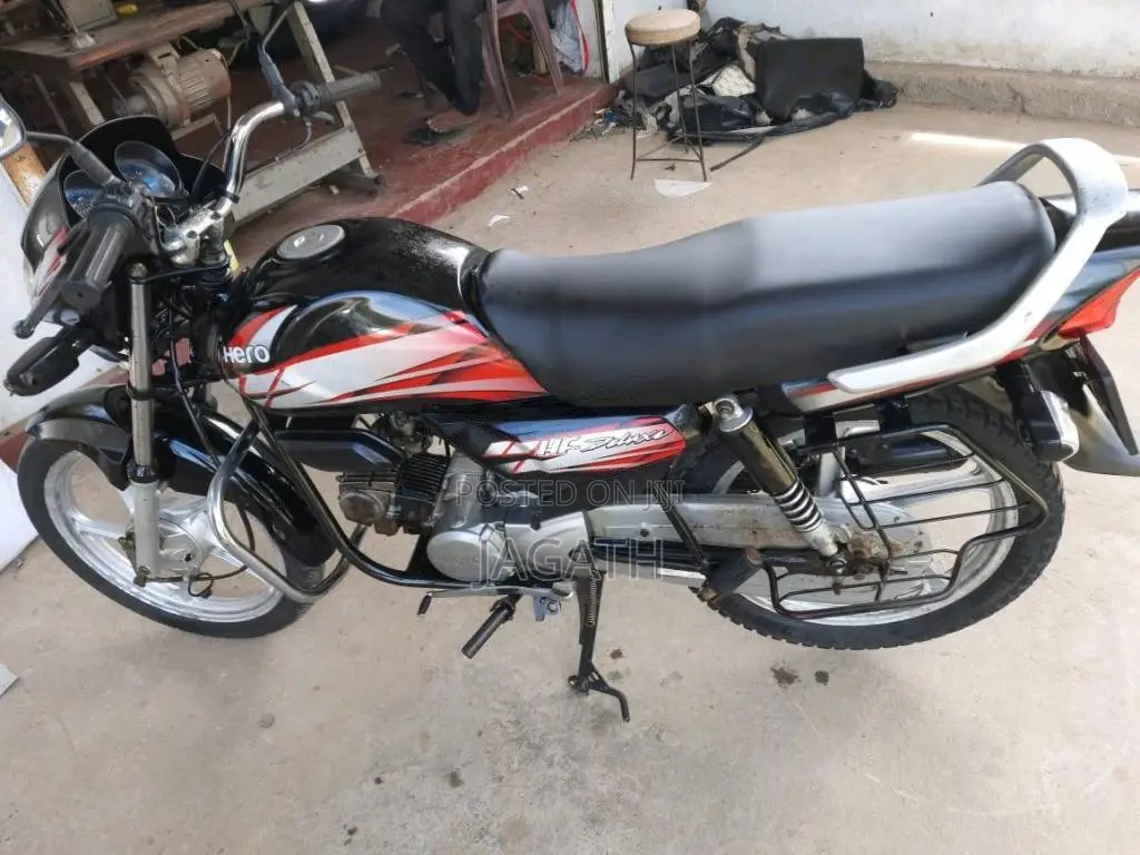 Hero Deluxe 2017 Motorbike (Used)