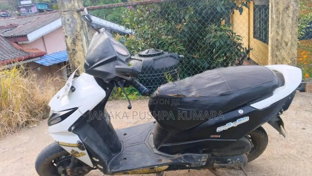 Honda Dio 2015 Motorbike (Used)