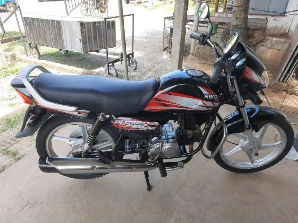 Hero Deluxe 2017 Motorbike (Used)