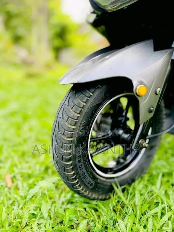 Yamaha Zr 2018 Motorbike (Used)