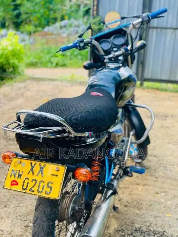 Bajaj CT-100 2012 Motorbike (Used)