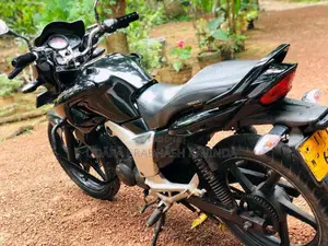 Hero Hunk 2009 Motorbike (Used)