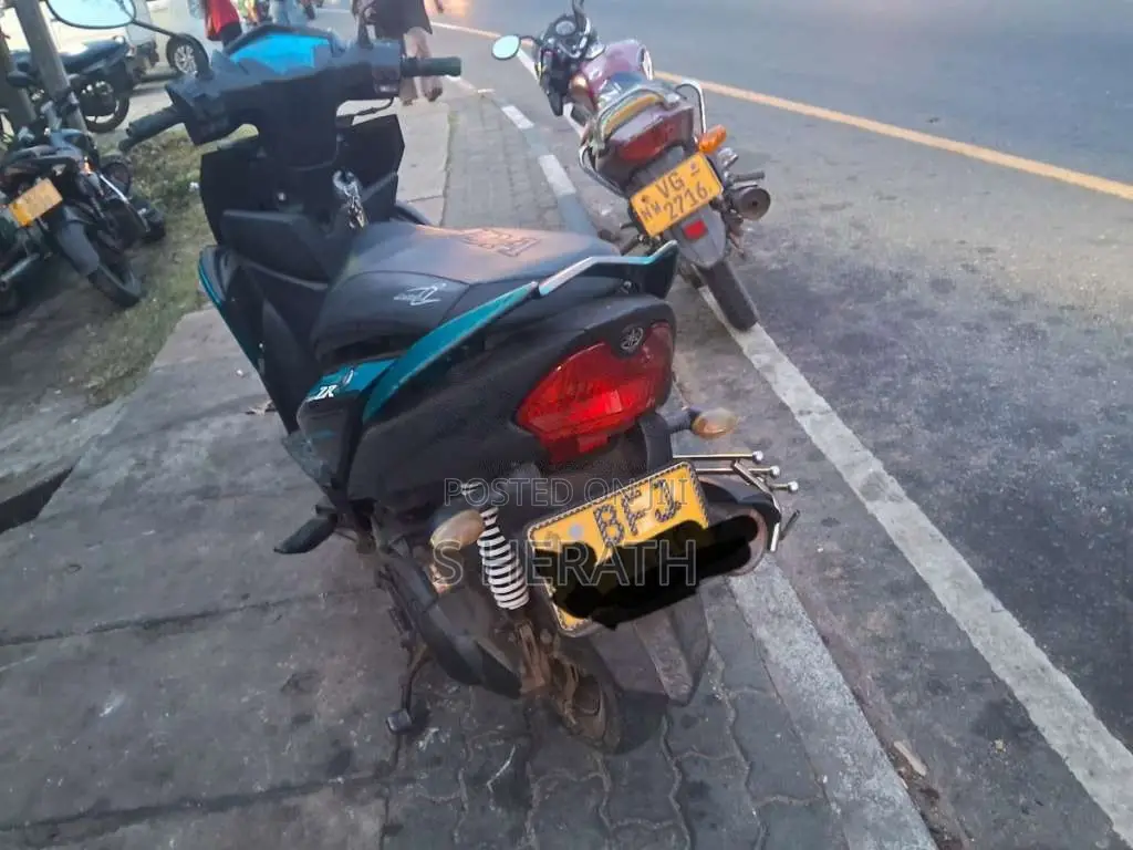 Yamaha ZR 2017 Motorbike (Used)