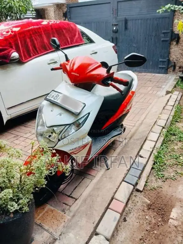 Honda Dio 2017 Motorbike (Used)