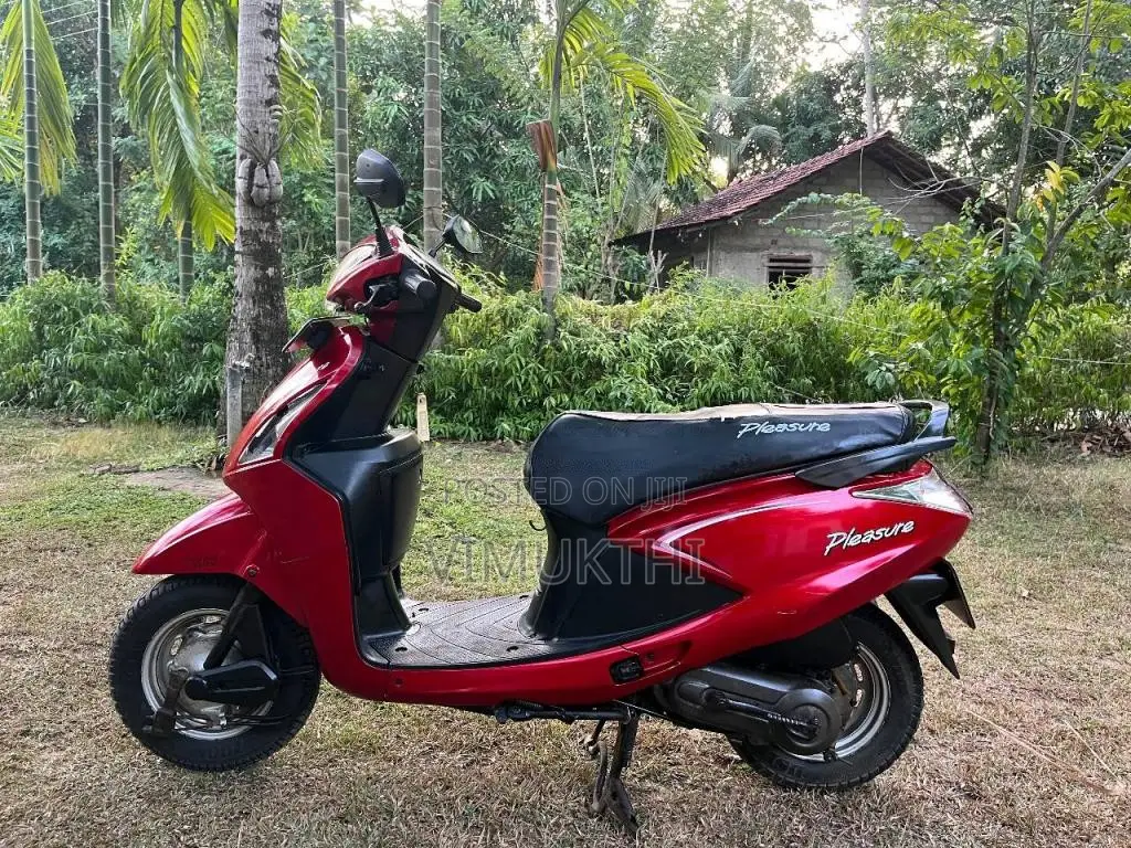 Hero Pleasure 2015 Motorbike (Used)