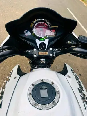 Hero Hunk 2018 Motorbike (Used)