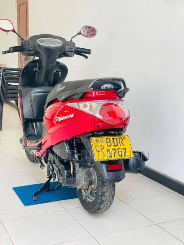 Hero Pleasure Scooter 2016 Motorbike (Used)