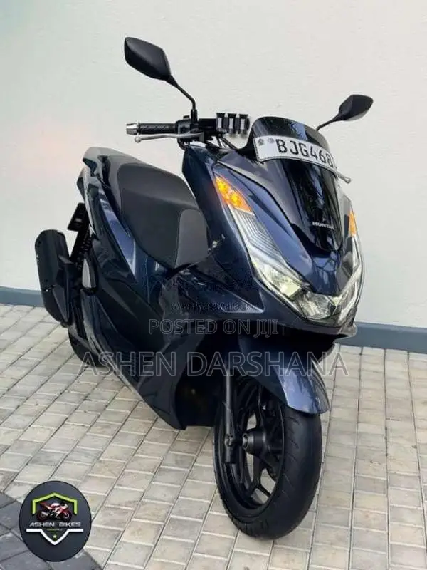 Honda Pcx 2022 Motorbike (Used)