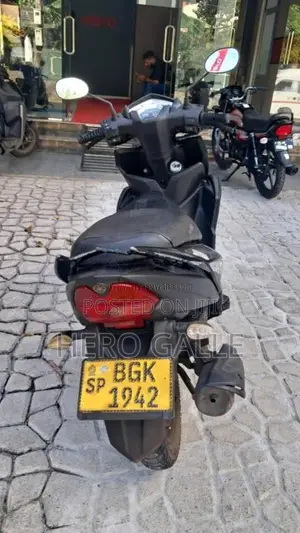 Yamaha Zr 2018 Motorbike (Used)
