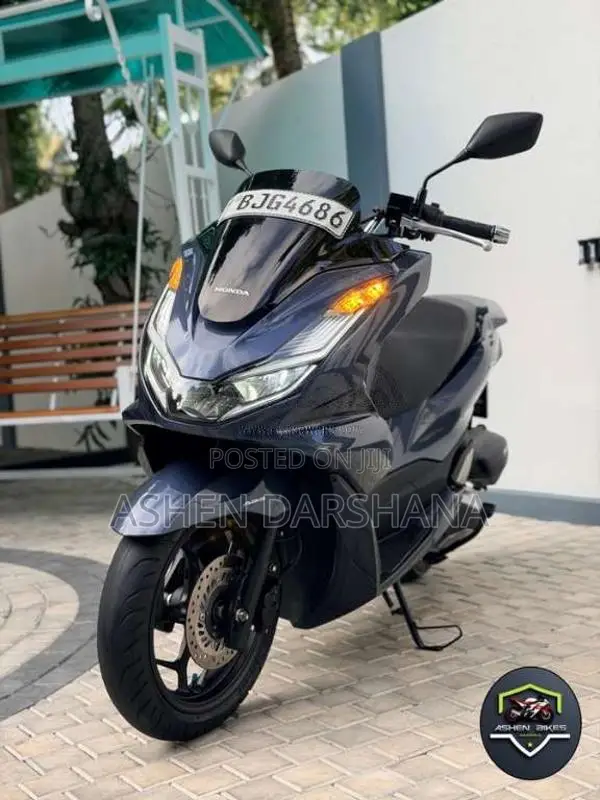 Honda Pcx 2022 Motorbike (Used)