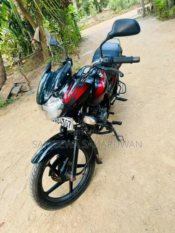 Bajaj Discover 2013 Motorbike (Used)