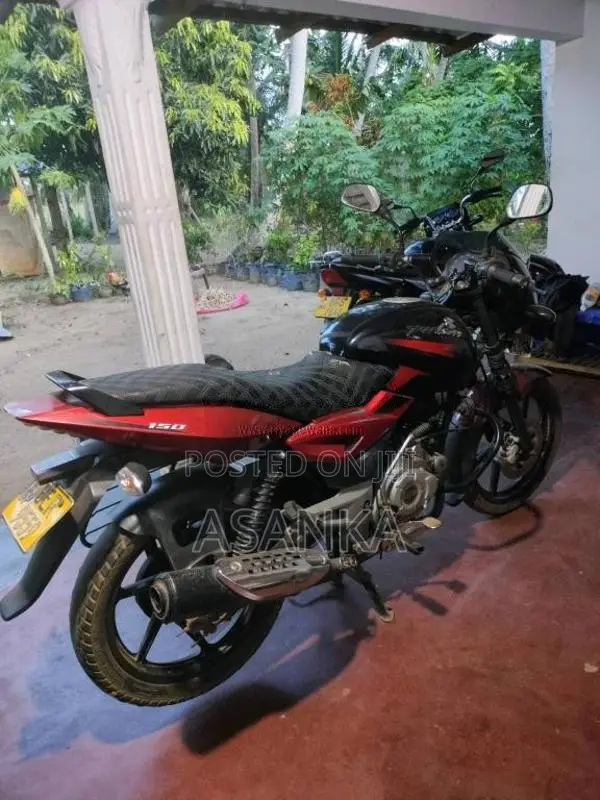 Bajaj Pulsar 2016 Motorbike (Used)