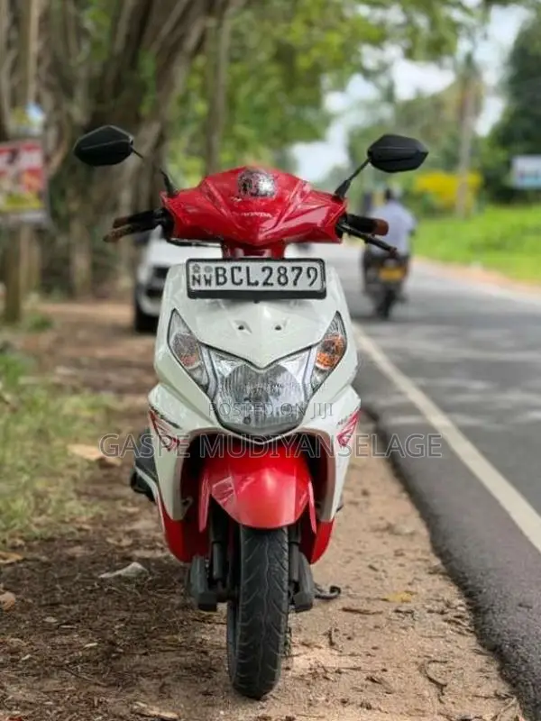Honda Dio 2015 Motorbike (Used)