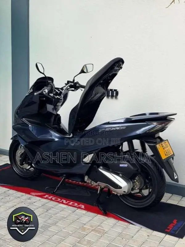 Honda Pcx 2022 Motorbike (Used)