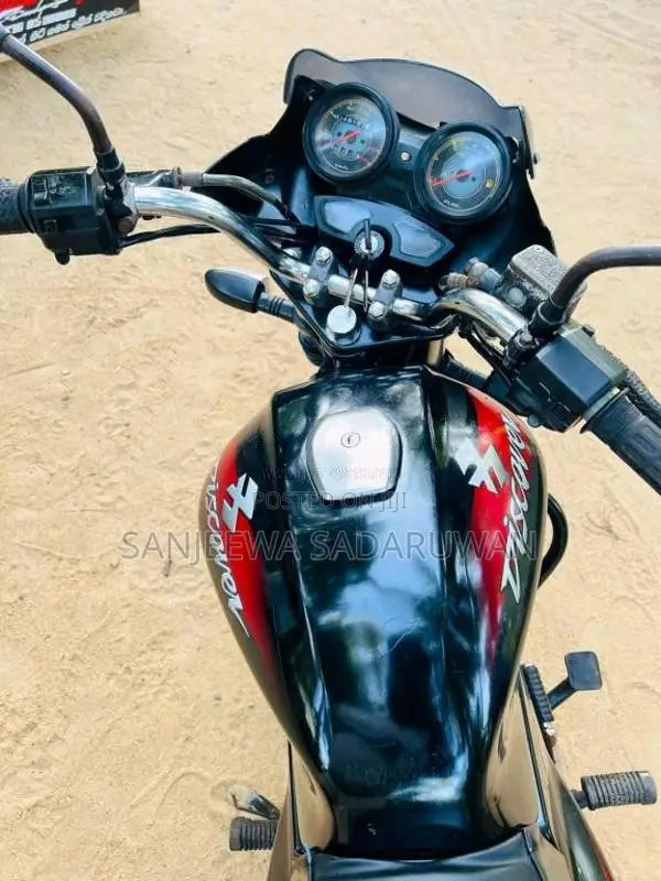 Bajaj Discover 2013 Motorbike (Used)