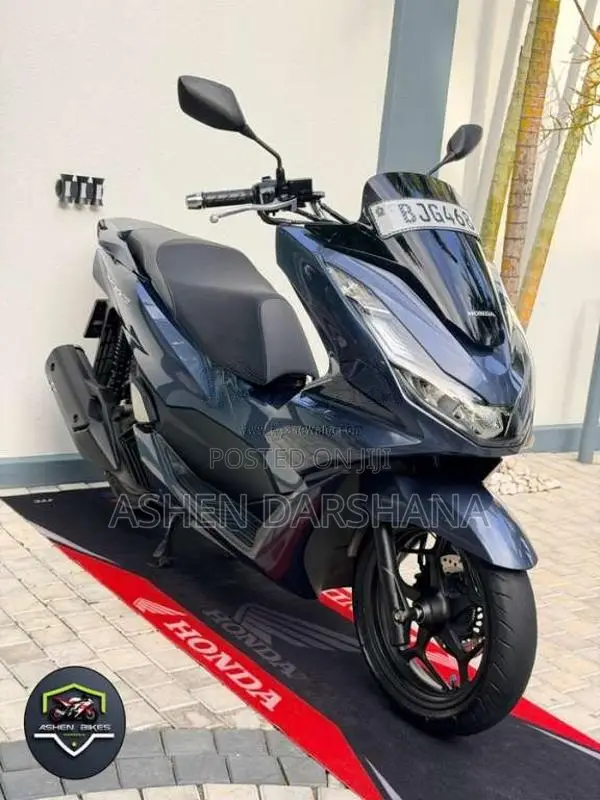 Honda Pcx 2022 Motorbike (Used)